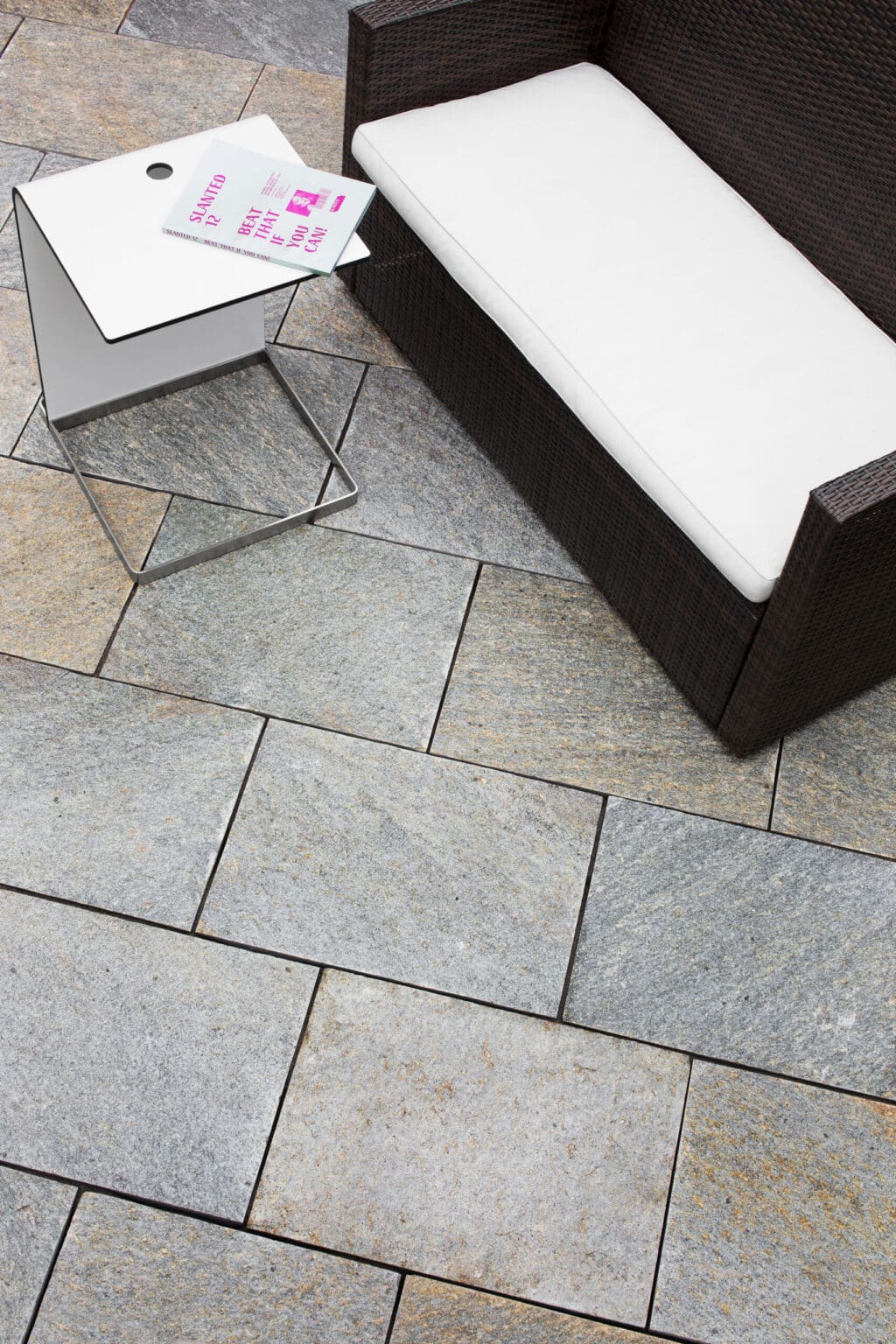 Terassenplatten Luserna Gneis Giallo Bahnen